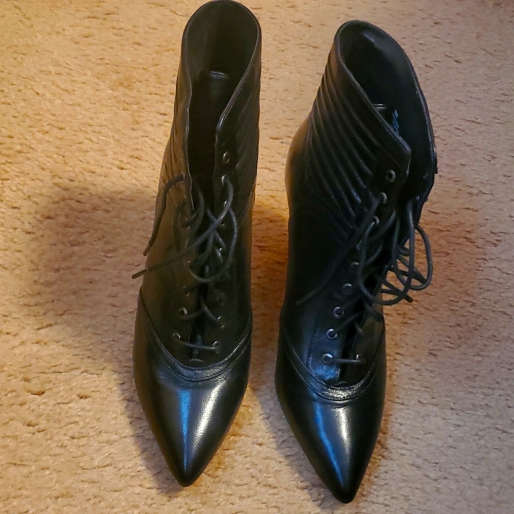 Nine West Heeled Bootie